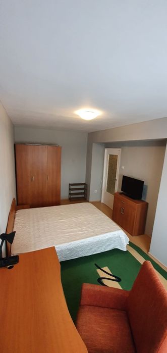 Apartament cu o camera, de inchiriat pe Bvd Dacia