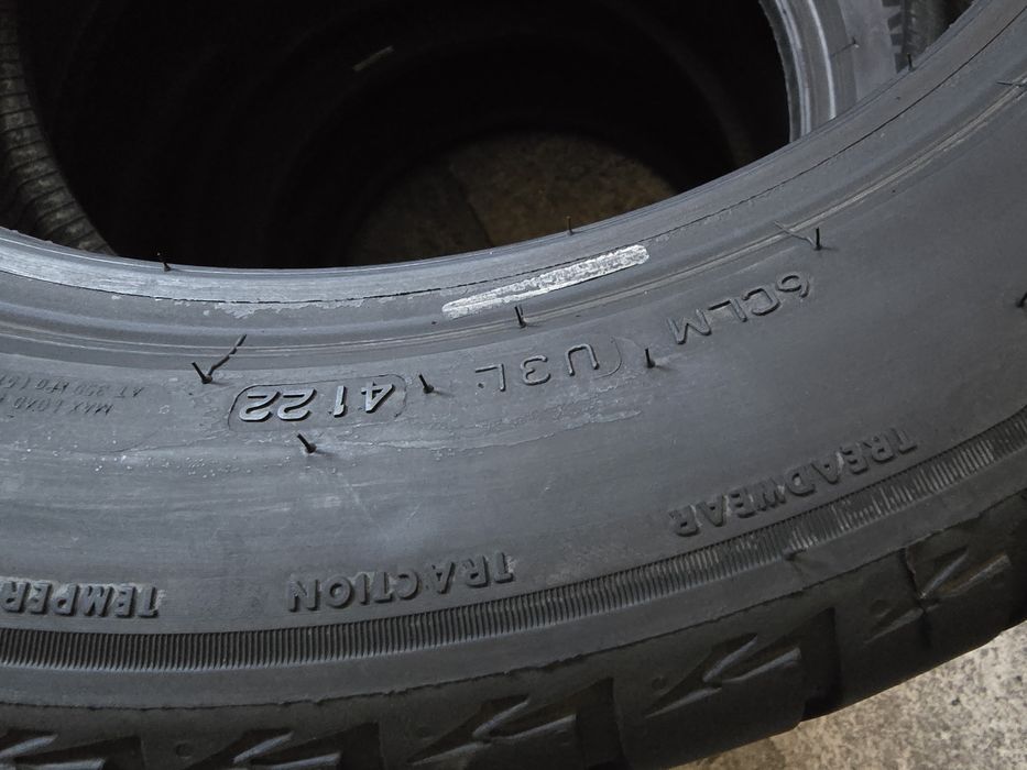 Bridgestone 215/55 R17 94V vară