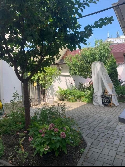 Închiriez casa 2 nivele, 100mp., Ploiesti(vis a vis de AFI),