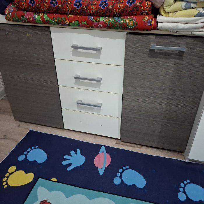 Шкаф спальный с тумбой