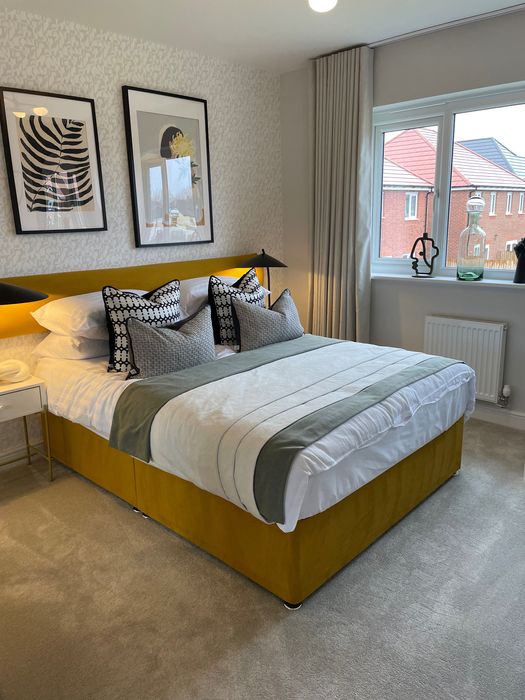 Полагане на шпакловки / бои / тапети