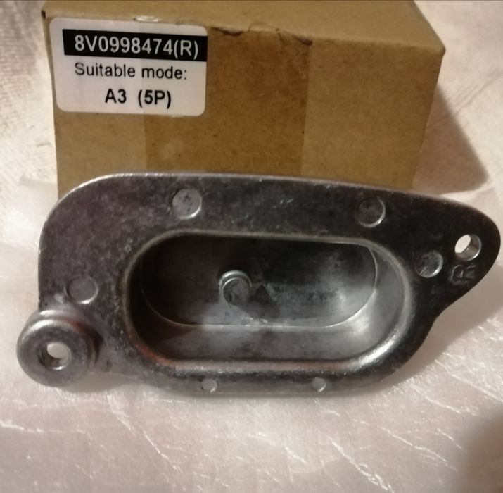 Модул десен дневни светлини 8V0998474 DRL A3 8V
100 лв
51,13 €