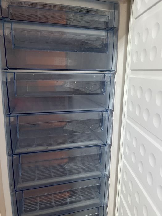 Продам морозилку