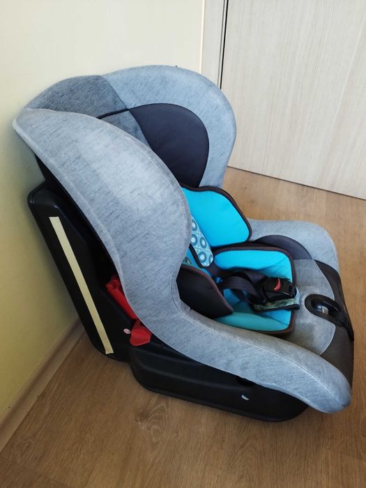 Детско столче за автомобил