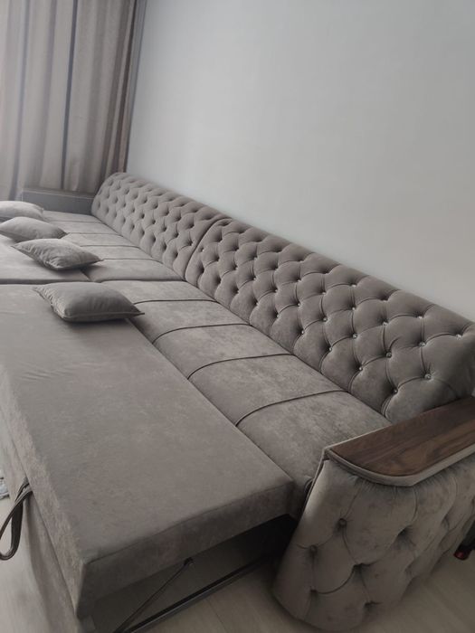 Продается практический новый диван