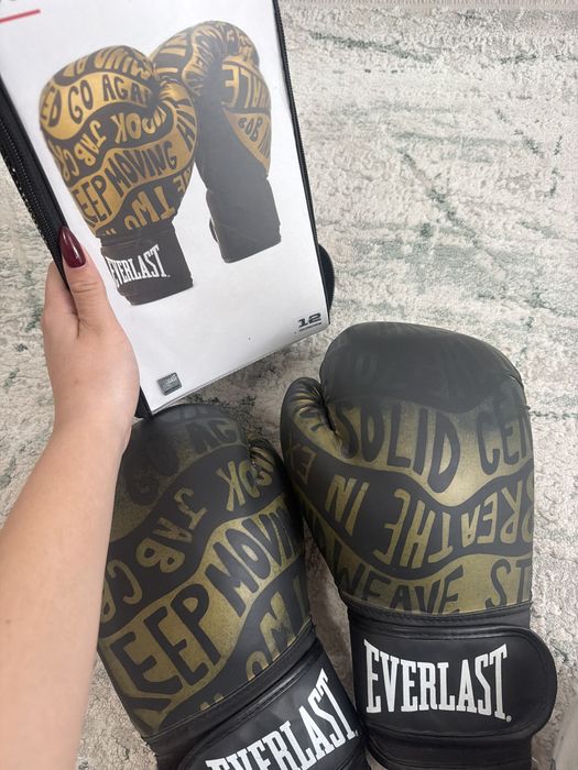 Боксови ръкавици Everlast