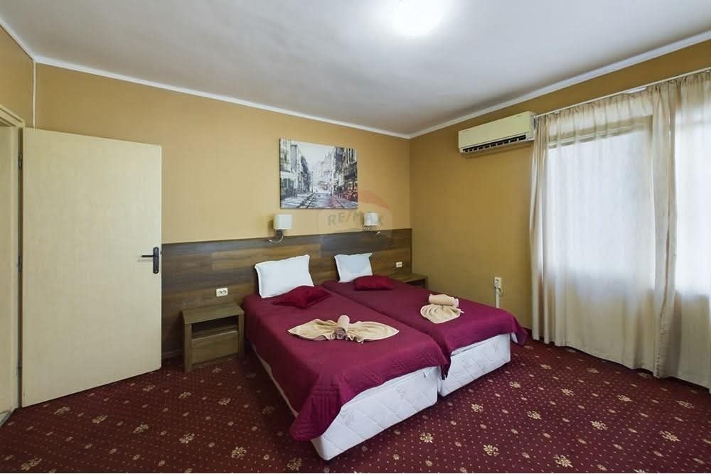 Продава се Многостаен апартамент в Варна, Център - 135 кв.м за 2667 €/кв.м - Снимка #14