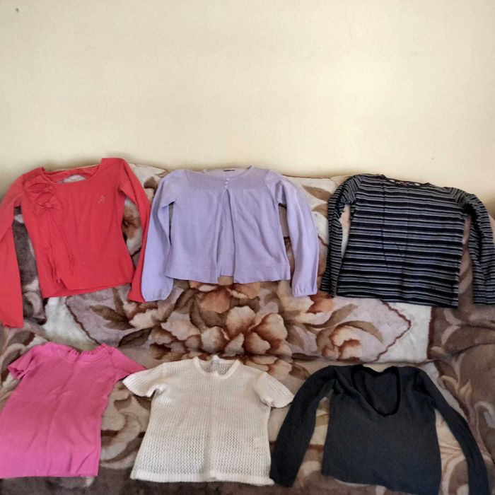 Продам одежду на девочку-подростка