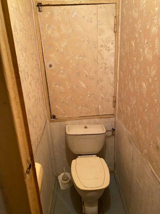 продаю 2-х ком квартиру по линии метро массив куйлюк-4