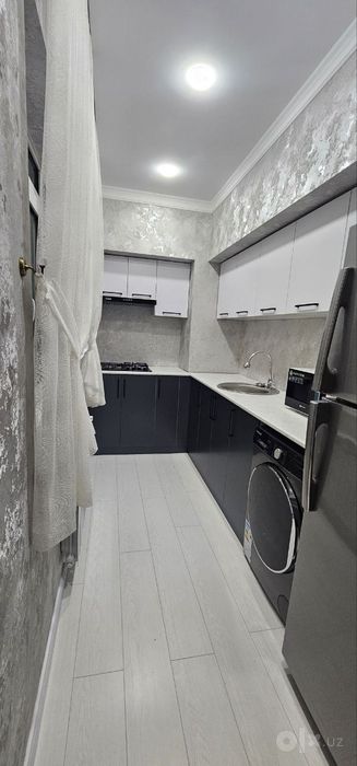 ЦУМ, М.ОЙБЕК 3 КОМН.  С арендат.  по  1200$. Ипотека!