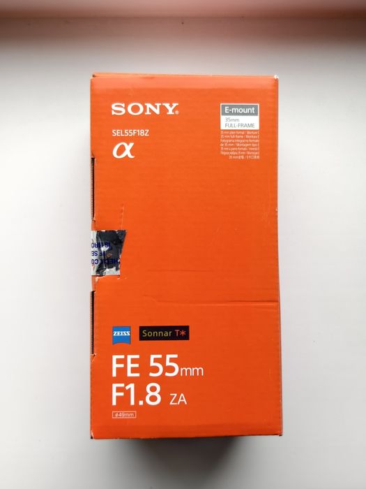 Продам почти новый объектив Sonnar FE55mm f1.8