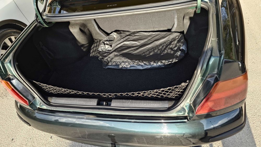 Продавам автомобил Mitsubishi Carisma