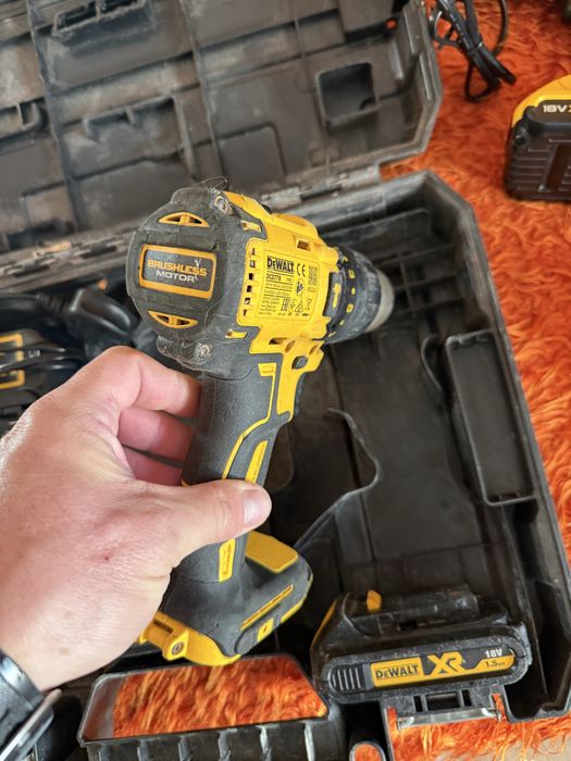 винтоверт Dewalt DCD778