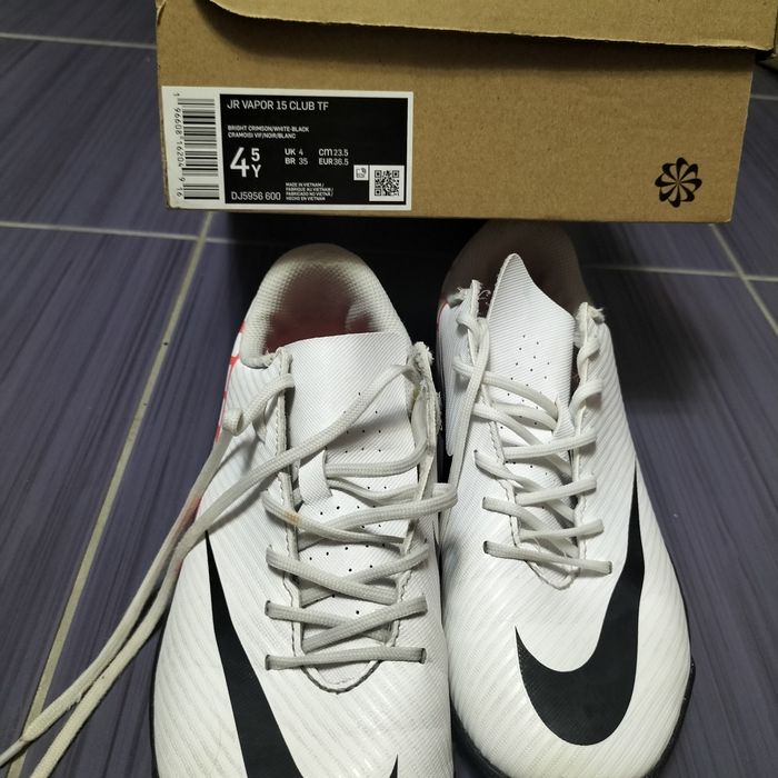 Adidași pentru fotbal,Nike,puma