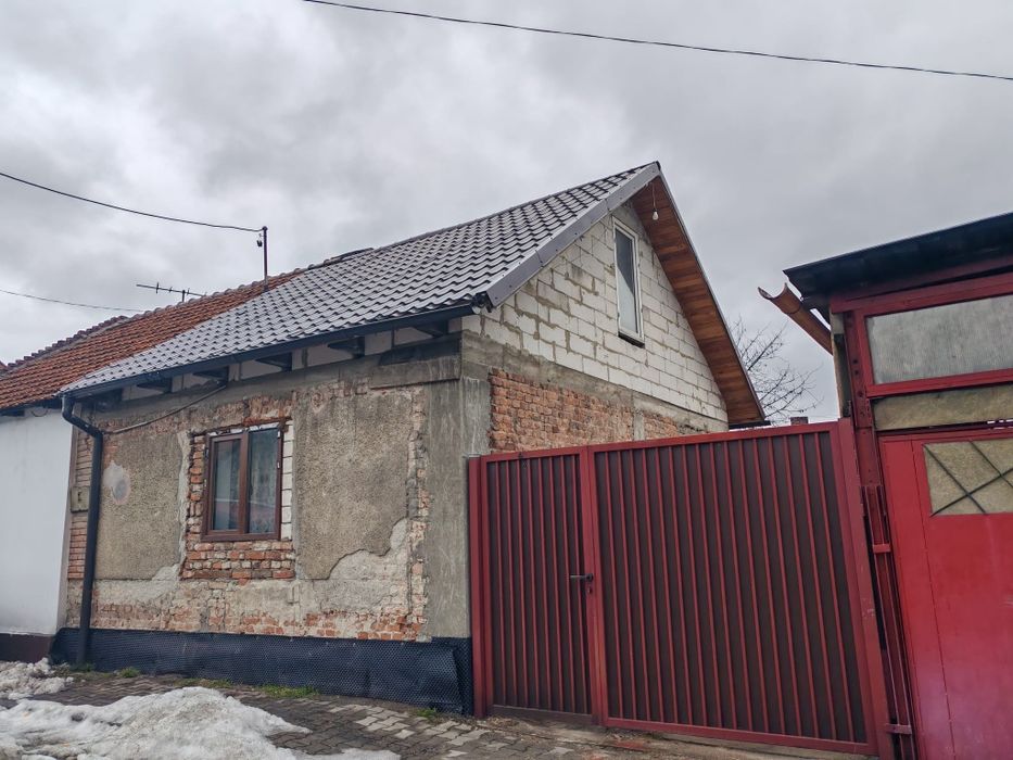 Casă de vânzare renovată recent in Petrosani, zona colonie