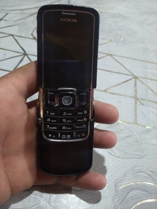 Tilifon nokia 8600