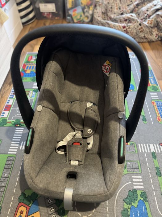 Maxi-Cosi Zelia S 3в1 + ISOFIX база – сива