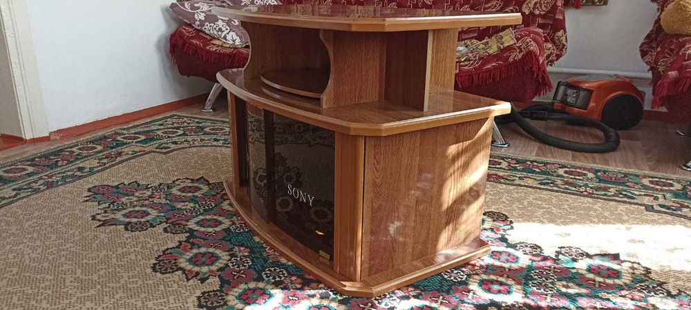 Тумба под телевизор