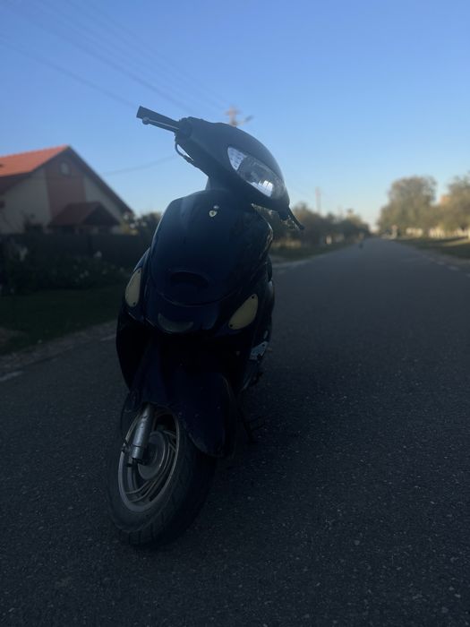 Scuter gy6+doua roti de schimb