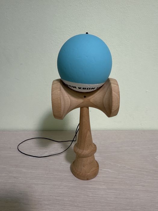 Kendama Krom pop rubber