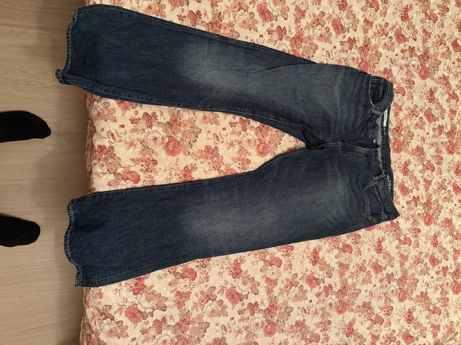 Продам джинсы  38.р. Б/у.