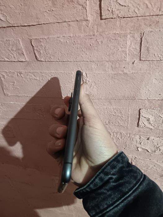 IPhone 11 64g 71 емкость