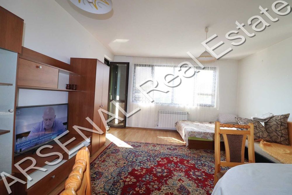 Двустаен апартамент под наем, Стрелбище