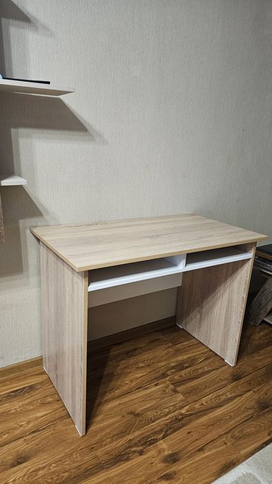 Стол письменный новый