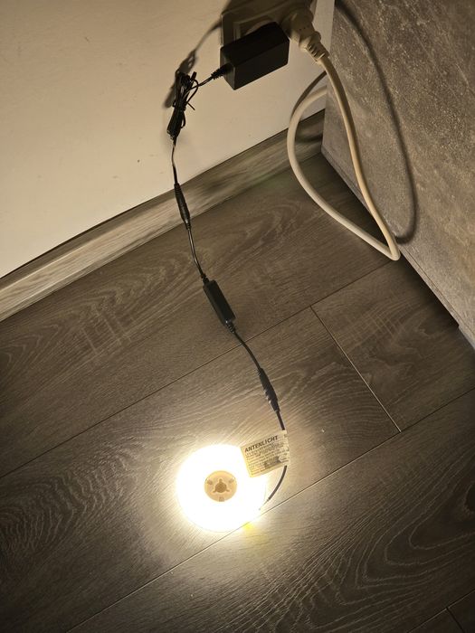 Bandă LED COB 3m Alb Cald 2700K – 26W, reglabilă, telecomandă