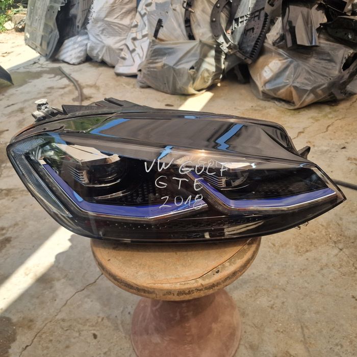 VW GOLF GTE 2018 десен фар