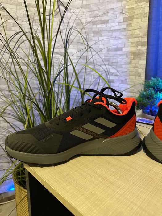 Адидиас терекс чисто нови!