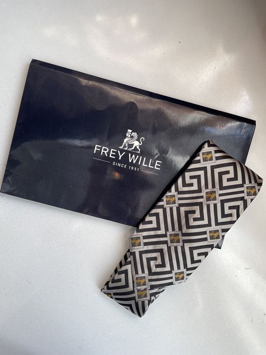 Продам галстуки оригинальные