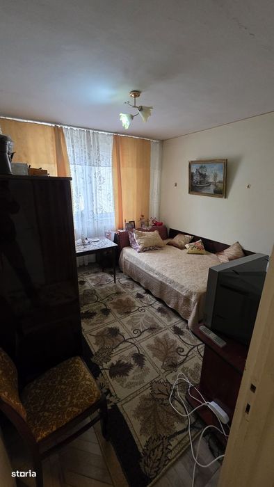 Vand ap cu 2 camere parter Scoala 5