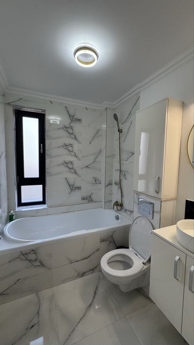 Apartament de închiriat – 2 camere, modern, parter, loc de parcare inclus – zona Lucian Blaga