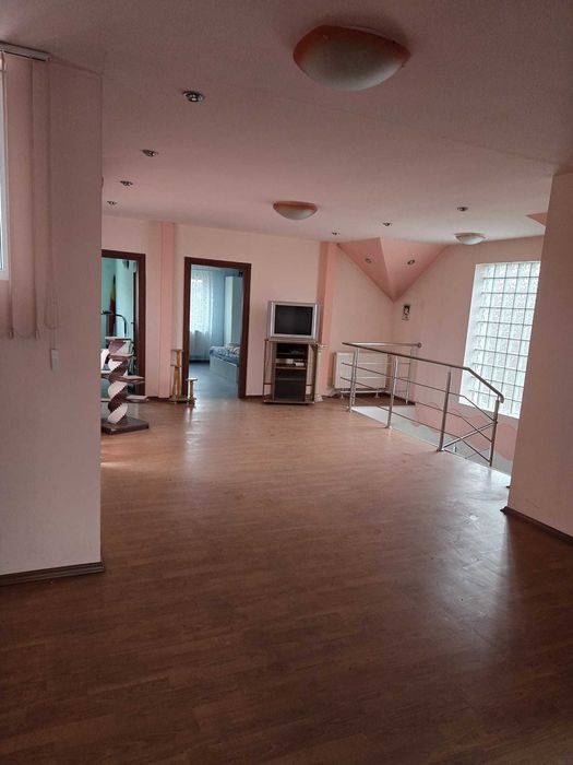 Casa individuală de vânzare