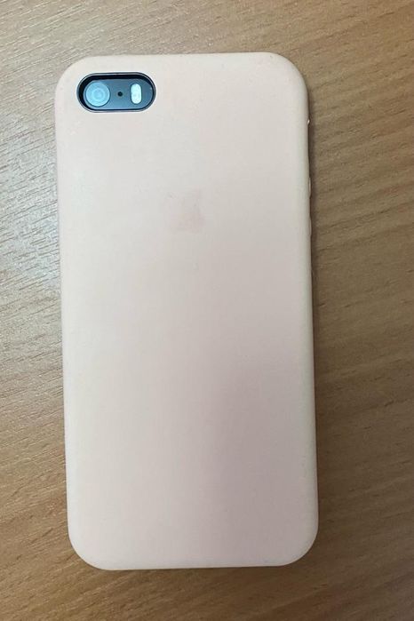 Телефон iPhone S 5 в идеальном состояние цена 40 000 тенге