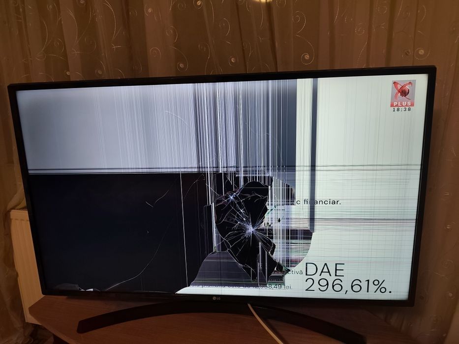 LG 43UK6400PLF (4K UHD) – Vând pentru piese / reparații (Display spart
