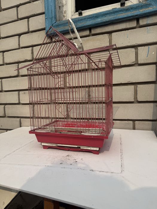 Продам клетку для птиц.