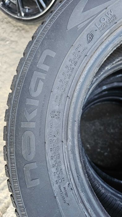 Anvelope  195 65 15 NOKIAN iarna