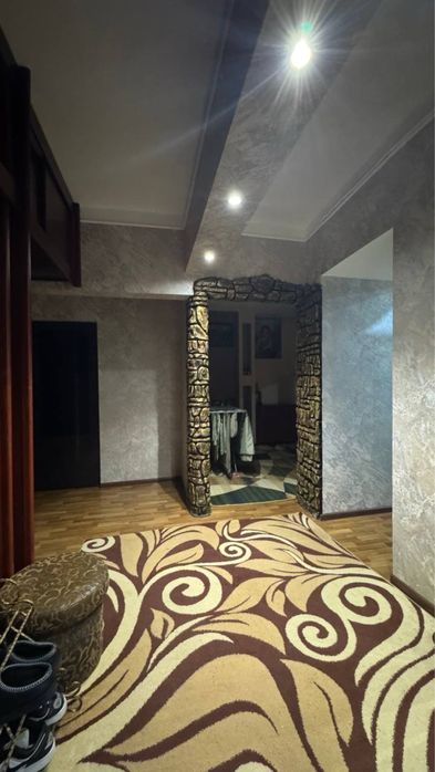 Продается 4-комнатная квартира! Янгихаётский район, массив Спутник-16