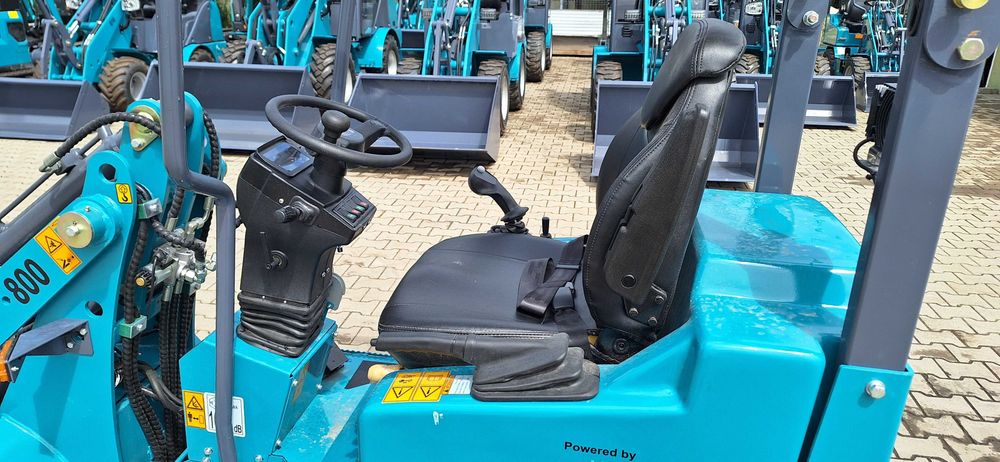 Incarcator frontal nou  articulat KAMEX 800 cu motor KUBOTA