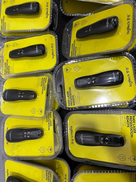 Презентер Logitech Presenter R400 черный с лазером