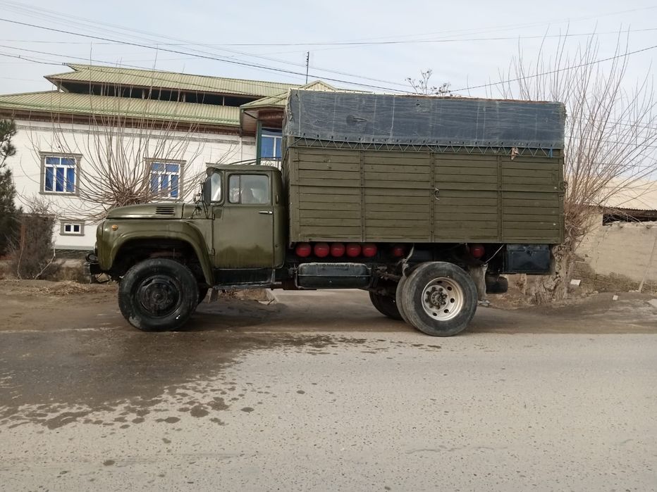 Зил 130 сотилади