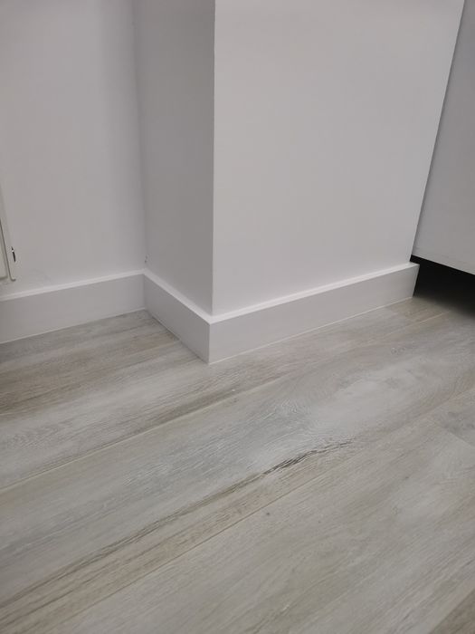 Montaj riflaj, profil chenare, cornisa, plinta parchet duropolimer/ 45