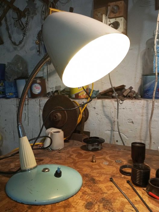 Лот от разнообразни лампи