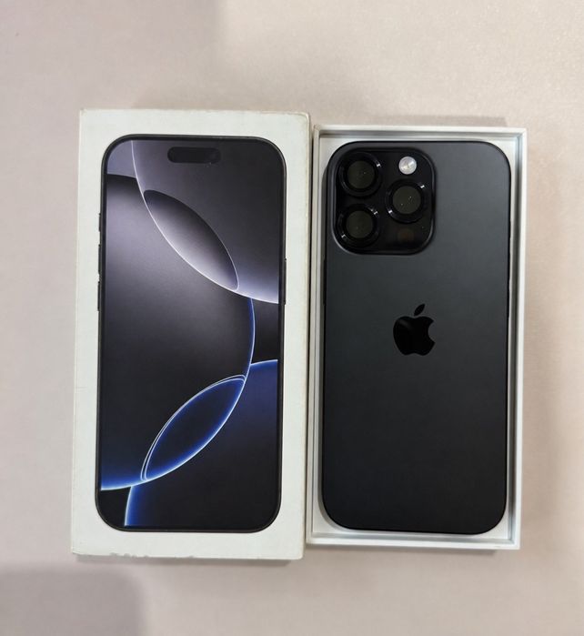 iPhone 16 Pro 256 GB Black Titanium