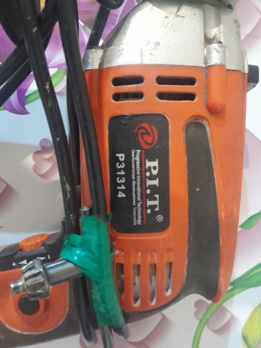 Ударный дрель б/у