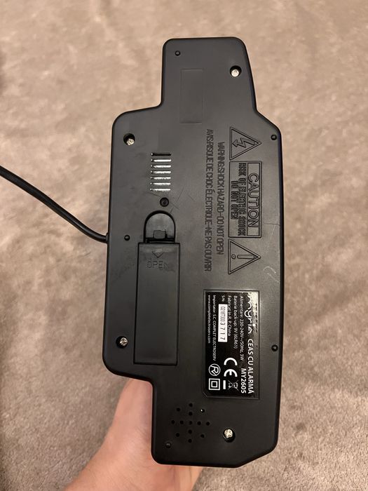 Ceas Digital cu Alarma si Cifre Mari