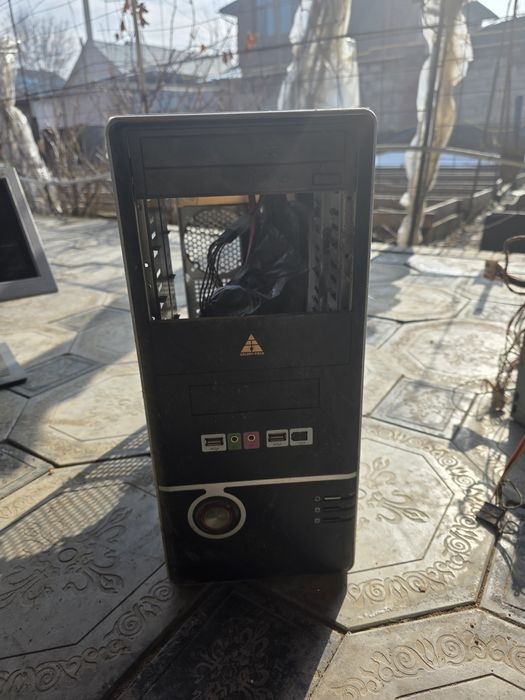 Продам на запчасти компьютеры