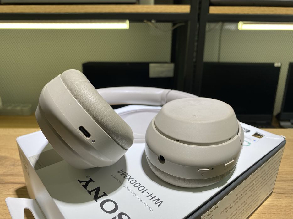 Наушники Sony WH-1000XM4, бежевые, 10502/А10